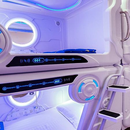 Spacepod@Com Singapore Buitenkant foto