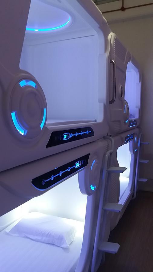 Spacepod@Com Singapore Buitenkant foto