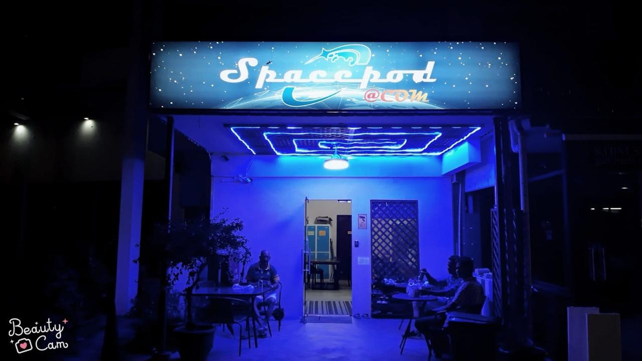Spacepod@Com Singapore Buitenkant foto